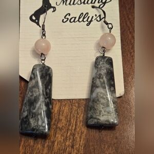 Beautiful NWT Vintage Earrings